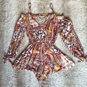 Luxxel Floral long Sleeve Romper stretch waist Size Small